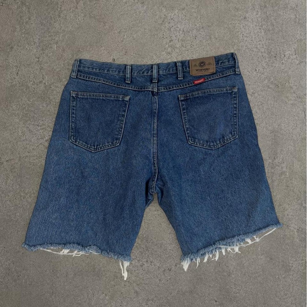 late 2000s wrangler baggy cutoff shorts
